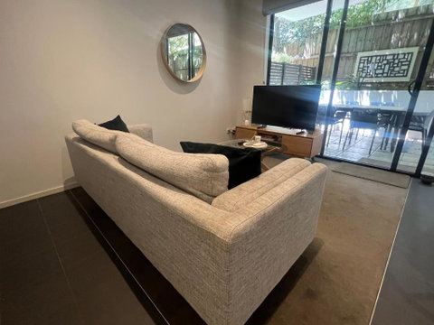 Glen Iris Gem - Modern Apartment With Car Park - Kempsey Accommodation 2