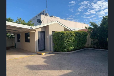Fully Furnished Modern Unit In Centre Of City - Kempsey Accommodation 2