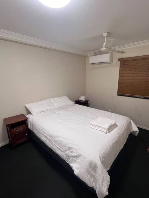 Fully Furnished Modern Unit In Centre Of City - Kempsey Accommodation 3