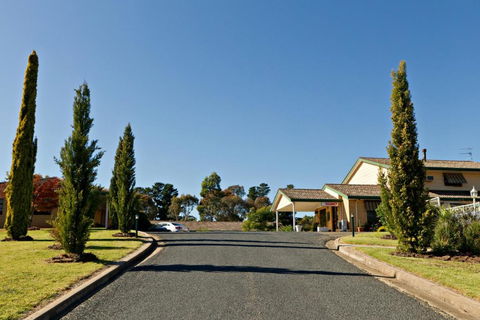 Hilltops Retreat Motor Inn - Kempsey Accommodation 0