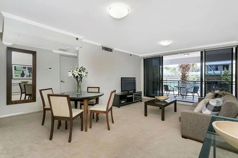 HERB1-Tastefully Furnished & Designed St Leonards - Kempsey Accommodation 0