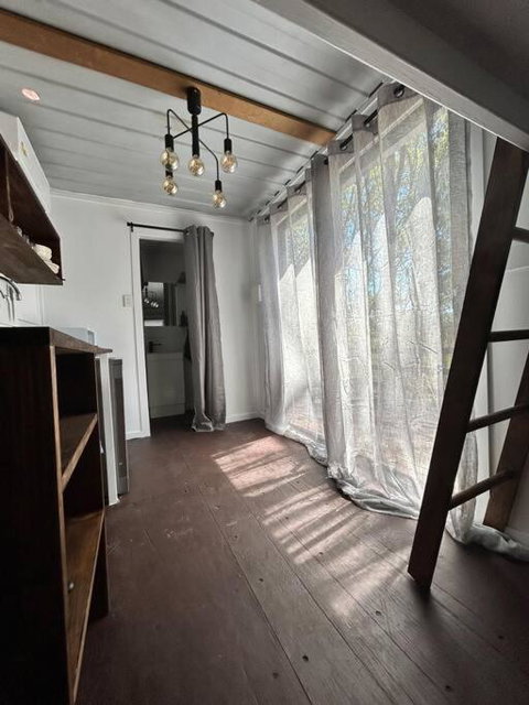 Hill Dweller Hideout - Kempsey Accommodation 0