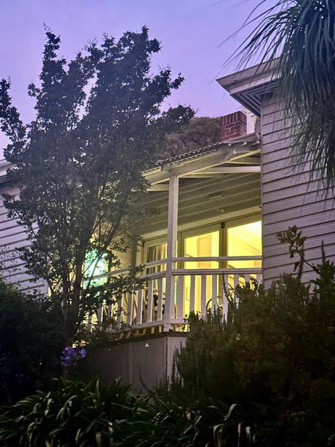 Hilltop Cottage - Kempsey Accommodation 2