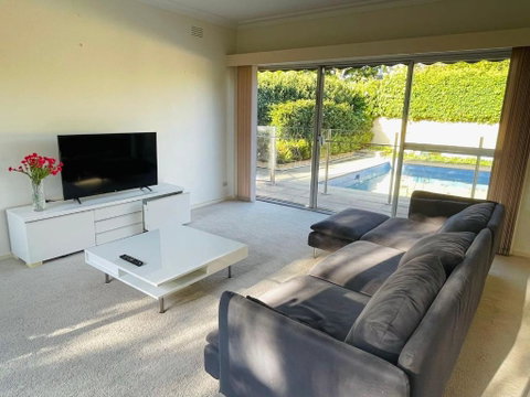 Home In Brighton - Kempsey Accommodation 0
