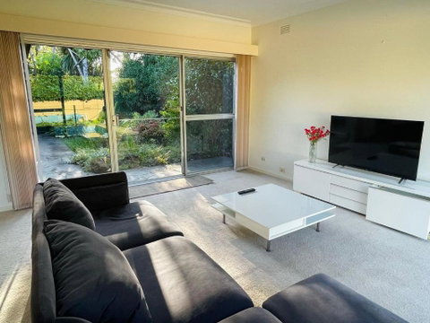 Home In Brighton - Kempsey Accommodation 3