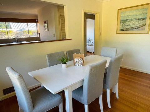 Home In Brighton - Kempsey Accommodation 2