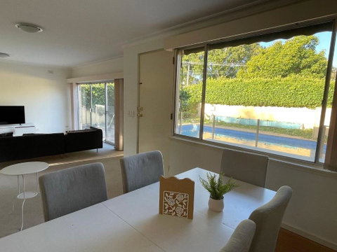 Home In Brighton - Kempsey Accommodation 1