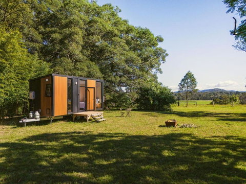 Huntingdon House By Tiny Away - Kempsey Accommodation 0