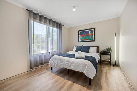 INVERLOCH Beach House - Kempsey Accommodation 3