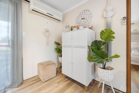 INVERLOCH Beach House - Kempsey Accommodation 2
