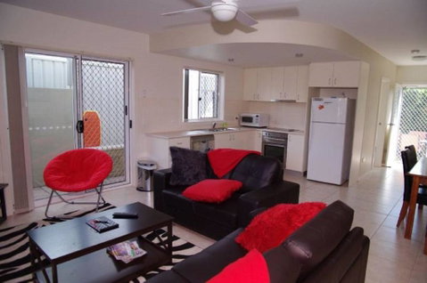 Adrift, 5B Scott Street - Kempsey Accommodation 0