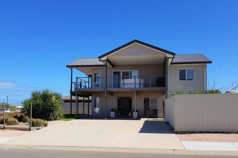 Agape Holiday Home - Kempsey Accommodation 0