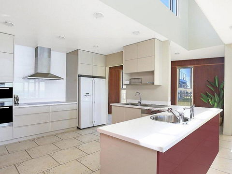 Albatross - Whale Watch From The House - Kempsey Accommodation 2