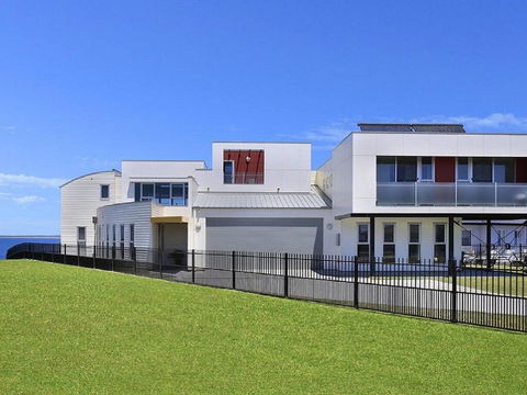 Albatross - Whale Watch From The House - Kempsey Accommodation 0