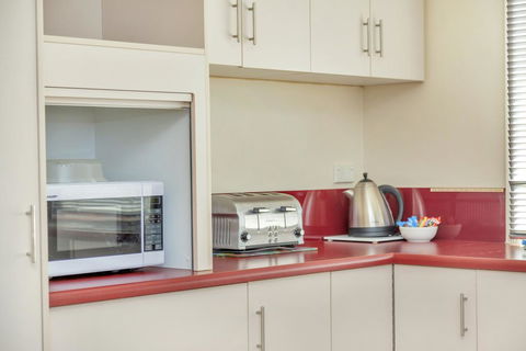 All Decked Out - Kempsey Accommodation 3