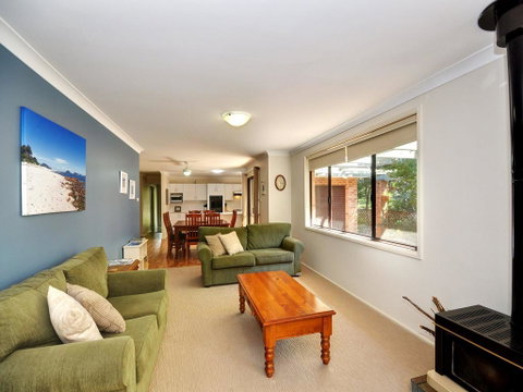 All Decked Out - Pet Friendly - Kempsey Accommodation 1