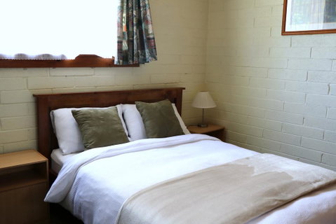 Alpenhorn Holiday Units - Kempsey Accommodation 3