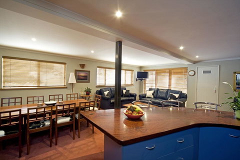 Alpine View Apartments - Kempsey Accommodation 1