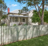 Ambiente Cottage - Pet and Family Friendly - Kempsey Accommodation