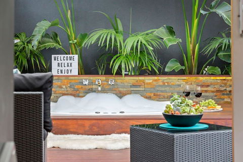 AMORE A Tranquil Retreat With Couples Spa - Kempsey Accommodation 0