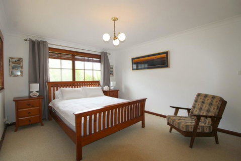 Amzaz, 15 Korogora Street - Kempsey Accommodation 1