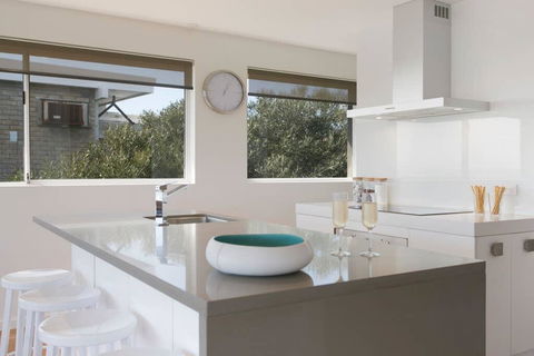 Anchor Beachfront Retreat - Kempsey Accommodation 2