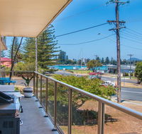 Anchorage 2 with Water Views - Kempsey Accommodation