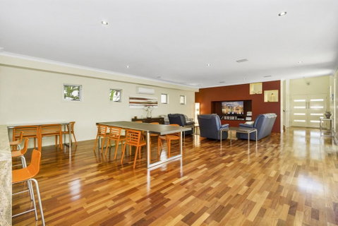 ANGOURIE HOUSE - SALT VILLAGE - Kempsey Accommodation 3