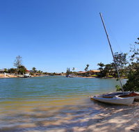 Anjuna 2 - 2 BDRM Budget Stay on Canal - Kempsey Accommodation