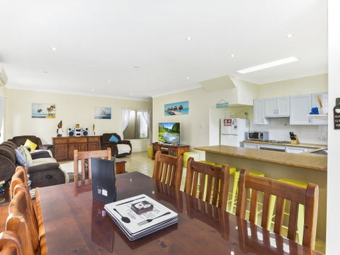 Anne's Beach Getaway - Kempsey Accommodation 1
