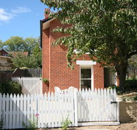 Annies Garden Cottage - Kempsey Accommodation
