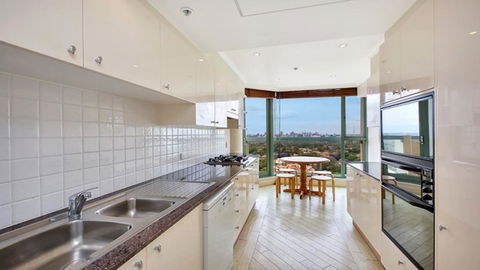 Apartment In The Heart Of Chatswood - Kempsey Accommodation 1