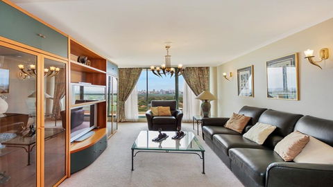 Apartment In The Heart Of Chatswood - Kempsey Accommodation 0