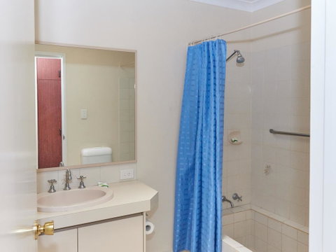 API Preston Beach Front Apartments - Kempsey Accommodation 3