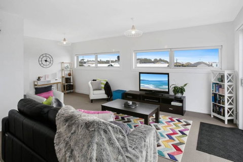 APOLLO 13 PENTHOUSE - Free Wifi & Huge Terrace! - Kempsey Accommodation 1