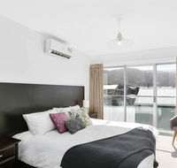 APOLLO 13 STUDIO - free wifi opposite beach - Kempsey Accommodation