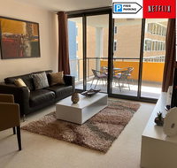 ARENA RESORT STYLE EXEC FREE NETFLIX WIFI WINE - Kempsey Accommodation