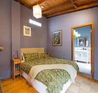 Art  Garden Retreat - Kempsey Accommodation