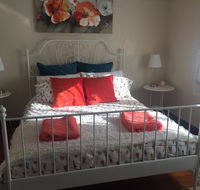 Art Deco Cottage - Kempsey Accommodation