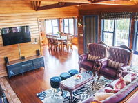 Artee House - A Bright Escape