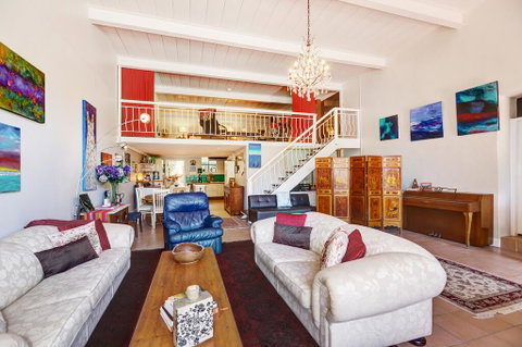 Arty Warehouse Apartment - Stroll To South Beach - Kempsey Accommodation 3