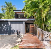 Arya Holiday House Byron Bay - Kempsey Accommodation