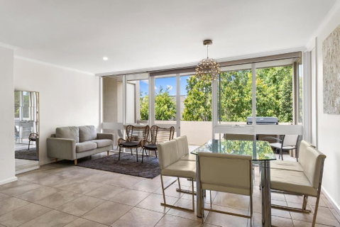 Luxury Spacious 3-bedroom Suite On Exclusive Lansell Rd, Toorak - Kempsey Accommodation 2