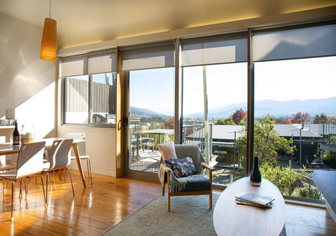 Luxury Scandinavian Townhouse - Kempsey Accommodation 2