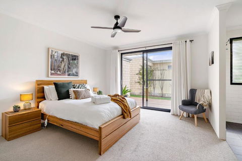 MAINBREAK - DUNSBOROUGH - Kempsey Accommodation 1