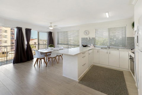 MAINSAIL8- MOOLOOLABA BEACH - Kempsey Accommodation 2