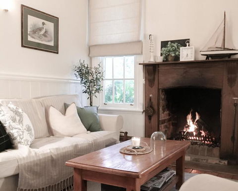MARIGOLD COTTAGE Charming 1870s Central Daylesford Cottage - Kempsey Accommodation 2