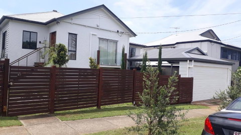 Maple Villa - The Beach House By The Bay - Kempsey Accommodation 2