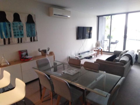 Marina View Apartment On The Maribyrnong River, Melbourne - Kempsey Accommodation 2