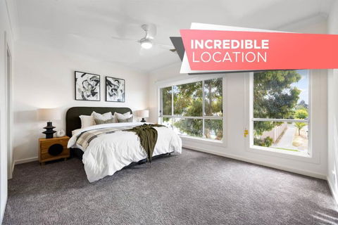 Mawson Lakes Retreat - 3BR, Wifi, Parking - Kempsey Accommodation 0